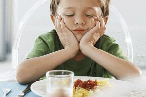 Cómo tratar la falta de apetito en niños